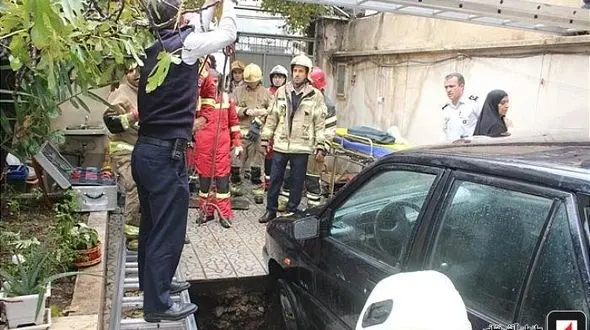  نشست ۸ متری یک خانه در خیابان انقلاب صاحب خانه را بلعید + تصاویر