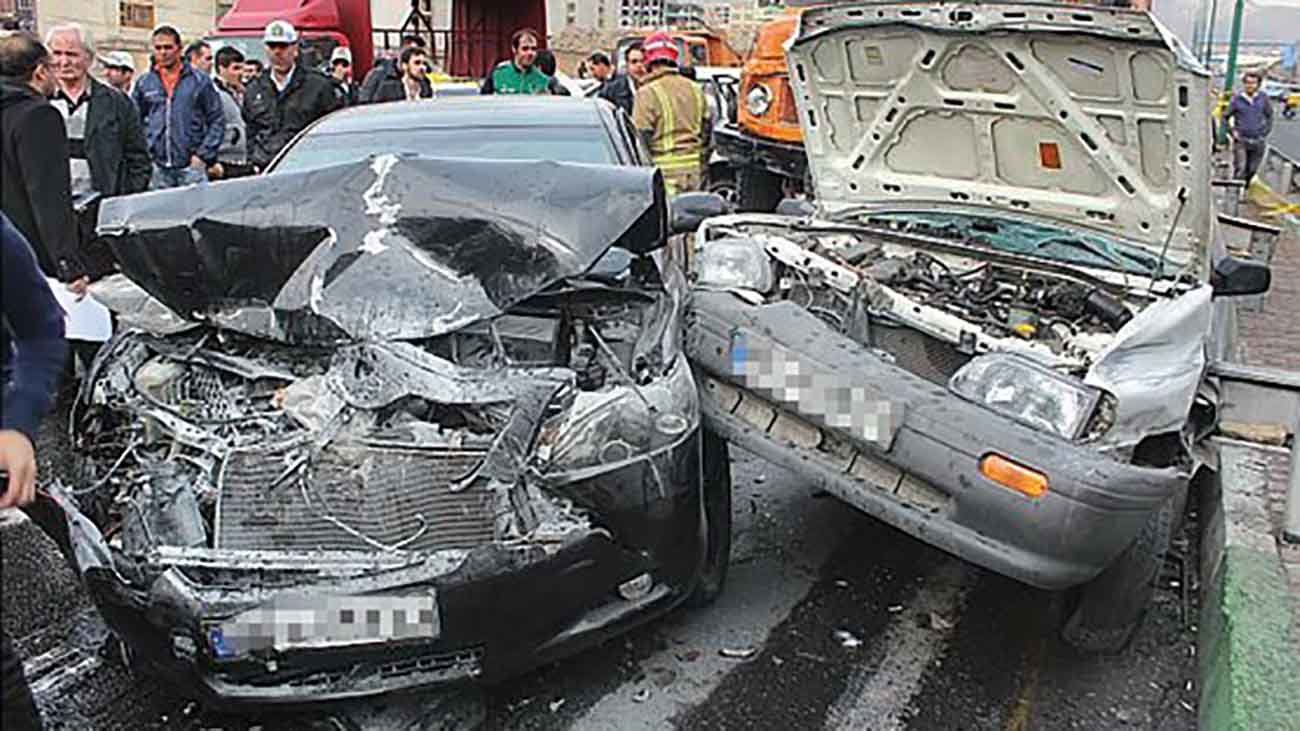 5 کشته و زخمی در تصادف 2 خودرو در تاکستان