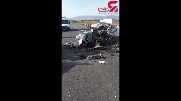 سرشاخ شدن پژو 405 و نیسان آبی یک کشته داد / هردو تکه تکه شدند + فیلم