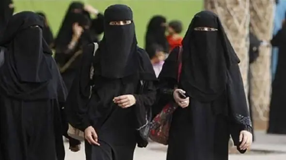 کمپین سوزاندن نقاب؛ جنجال جدید در عربستان

