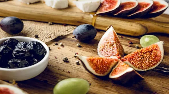 میوه‌های مناسب برای افراد درگیر یبوست