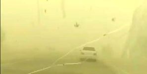 نقطه صفر مرزی ایران و افغانستان در گرداب ریزگردهای خفه کننده! / اهالی: برادر! مردم اینجا چگونه زندگی کنند؟ + فیلم