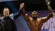 هادی چوپان در کنار آرنولد قهرمان جهان شد + فیلم تاج گذاری قهرمان ایران با بزرگان بدنسازی 