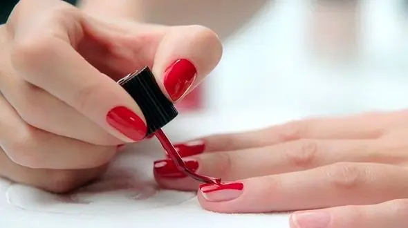 3 ماده شیمیایی خطرناک در لاک ناخن 