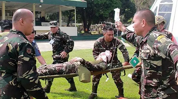  50 کشته در سقوط هواپیما فیلیپین + عکس و فیلم