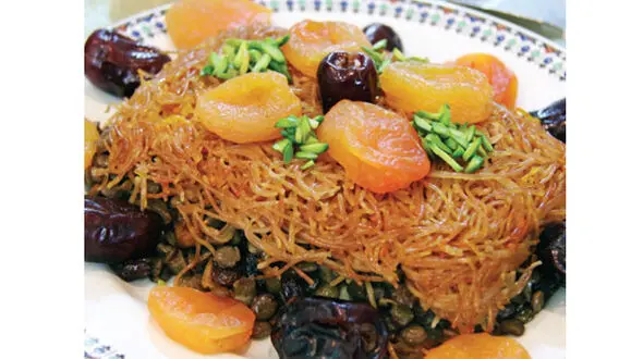 خوراک رشته و عدس 