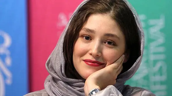 عکسی متفاوت از خانم بازیگر افغان سریال قورباغه 