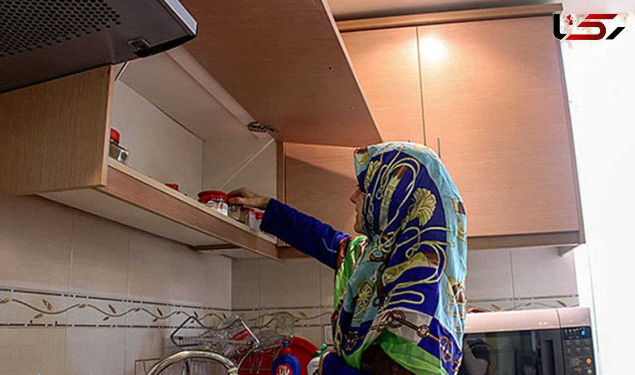 


مقایسه عجیب حقوق جنسیتی زنان با جایگاه نصب کابینت های آشپزخانه!
