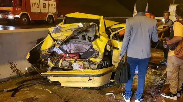 تریلی 5 ماشین را قیچی کرد / در اتوبان پردیس رخ داد + عکس ها