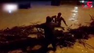  نجات راننده گرفتار در سیلاب محور بندرگز + فیلم