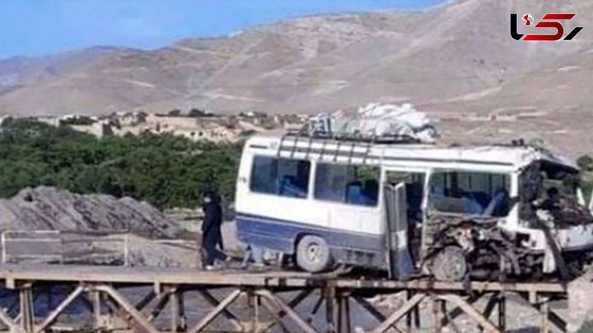 حمله مرگبار به مینی بوس استادان دانشگاه / 4 استاد در جا کشته شدند + عکس