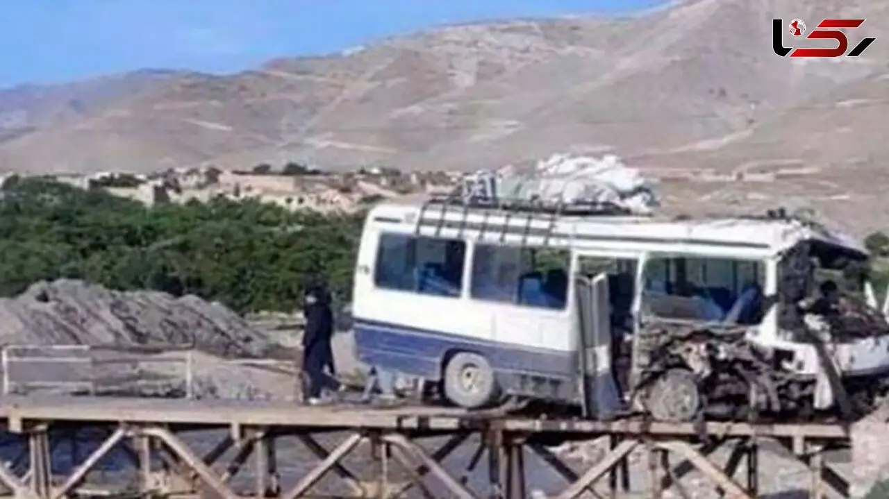 حمله مرگبار به مینی بوس استادان دانشگاه / 4 استاد در جا کشته شدند + عکس