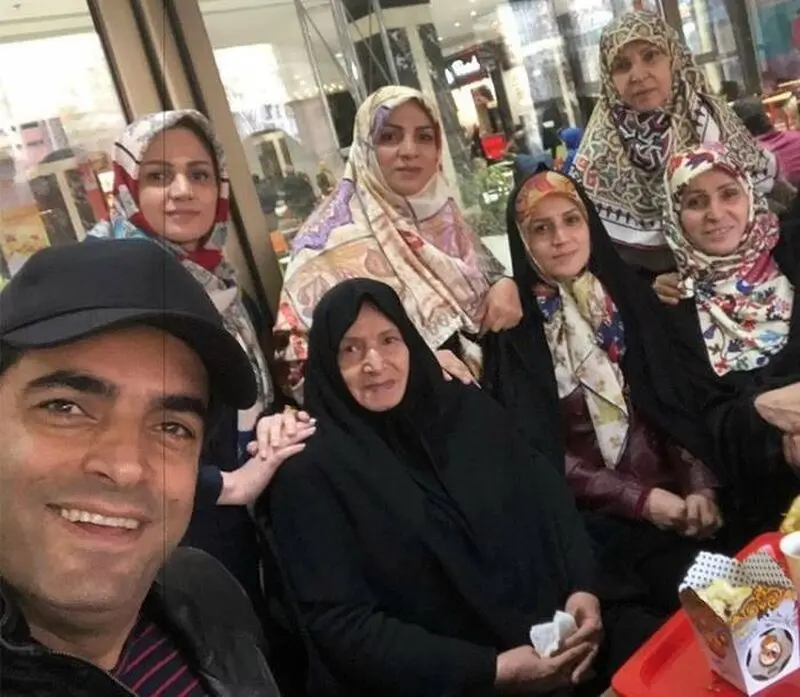 5 خواهر شوهر محجبه یکتا ناصر در یک قاب