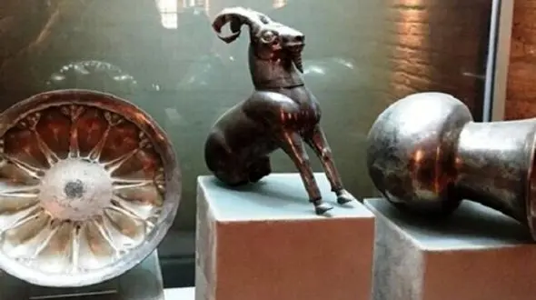 وجود ۱۷ هزار شی تاریخی در لرستان/ برای تخصیص اعتبار تکمیل موزه‌های استان در تلاش هستیم