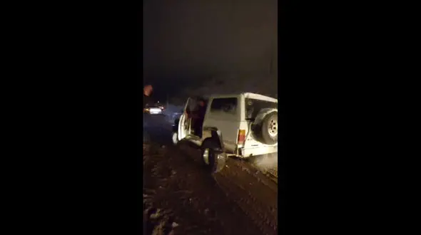  آفرود سواران و امدادگران هلال احمر، راننده ترکیه ای را نجات دادند + فیلم