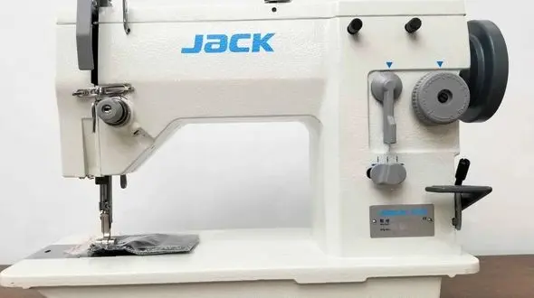 بررسی دو برند محبوب چرخ خیاطی حرفه ای از نگاه کاربران