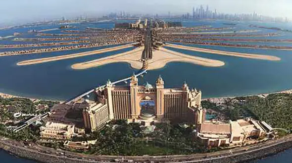 در سفر به دبی از جزیره نخل غافل نشوید