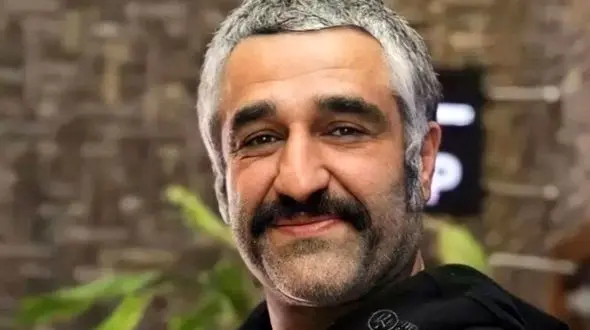 فیلم  سکانس غش خنده بلایی که بر سر پژمان جمشیدی در برابر درخواست پولش آمد/ فقط ببینید چه جوری رفتار میکنه که انگار نه انگار