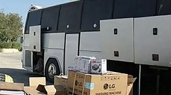 مسافران این اتوبوس در اصفهان کالاهای قاچاق بود!