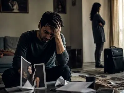 پیام‌های عاشقانه زنم به مرد غریبه آتشم زد؛ خیانت همسر چگونه زندگی ۲۰ ساله‌ام را نابود کرد؟