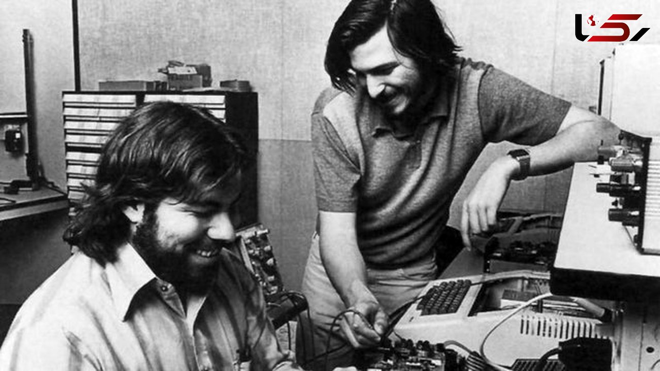 نخستین رایانه اپل در سال 1976+عکس