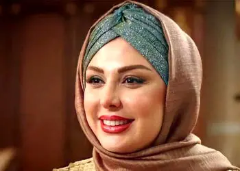 نگاهی به دکوراسیون مدرن خانه نیوشا ضیغمی؛ از پرده پانچ تا مکرومه های خاص