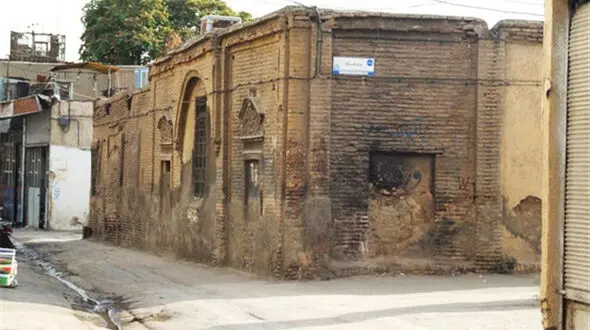 بازار نیمه‌جان املاک کلنگی + جدول