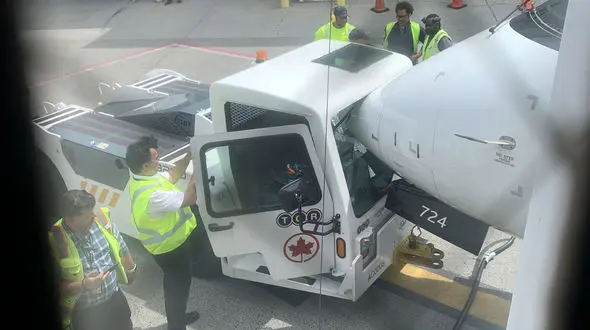 عجیب ترین تصادف هواپیما  + عکس