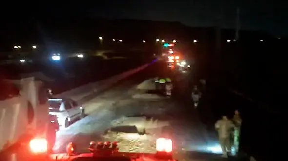 فیلم تصادف زنجیره‌ای خودروها در اتوبان امام علی