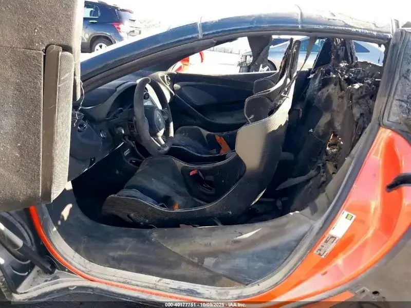 مک‌لارن ۶۰۰LT 