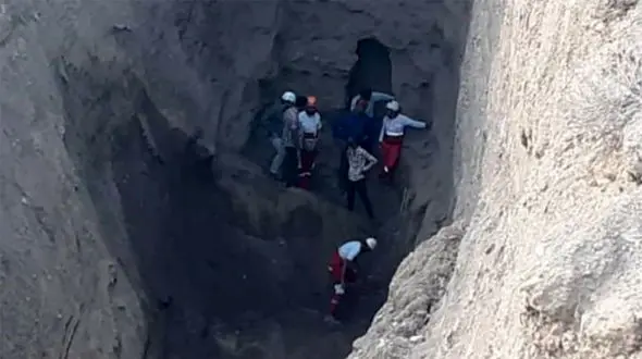 چاه کن جوان فدای کارگر دیگر در عمق چاه شد / مرگ 2 مقنی در یزد