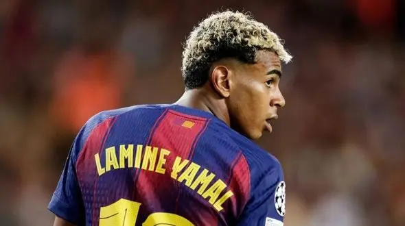 لامین یامال دیگر مجانی امضا نمی‌دهد!