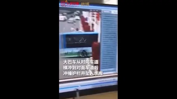 فیلم لحظه خودکشی راننده اتوبوس با مسافران نگون بخت! 