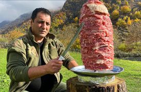 فیلم/ تکنیک جالب آشپز روستایی آذربایجانی برای کباب کردن 5 کیلو دنده گاو 