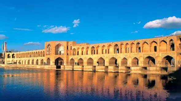 زاینده‌ رود، میزبان هنرمندان موسیقی خیابانی / عکس