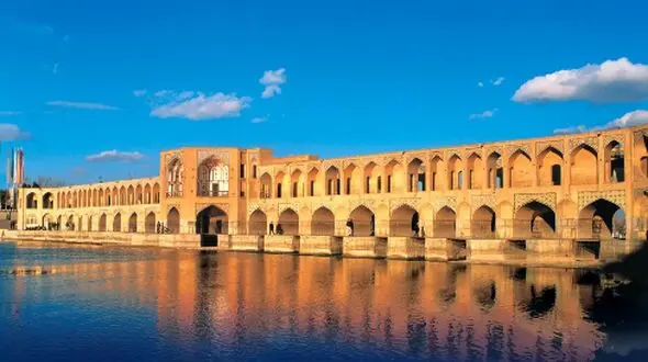زاینده‌ رود، میزبان هنرمندان موسیقی خیابانی / عکس