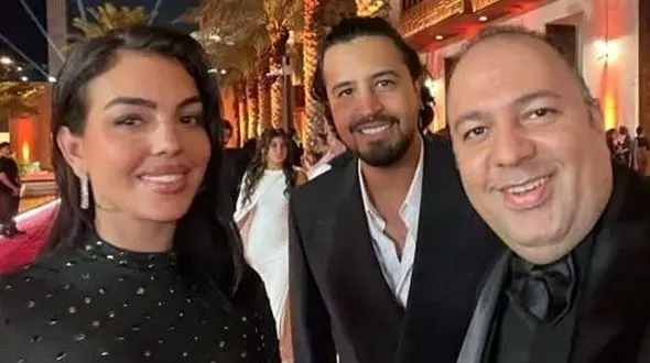 فیلم / امیرحسین قیاسی به علی اوجی: زن رونالدو چه بویی میداد؟ ... / رفتی به جورجینا گفتی رونالدو هر چی داره از تو داره؟ ...