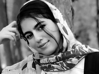گزارش تصویری رکنا از  وداع تلخ پدر، مادر و خواهر با الهه حسین‌نژاد / اشک، آه، و سکوتی سنگین در بهشت‌رضا