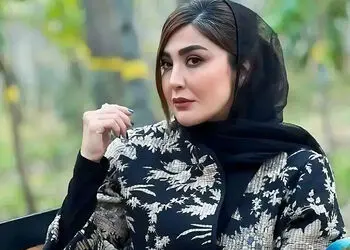 دکوراسیون مینیمال و اروپایی خانه مریم معصومی / ترکیب چشم نواز رنگ سفید، آینه های دکوراتیو و تابلوهای هنری
