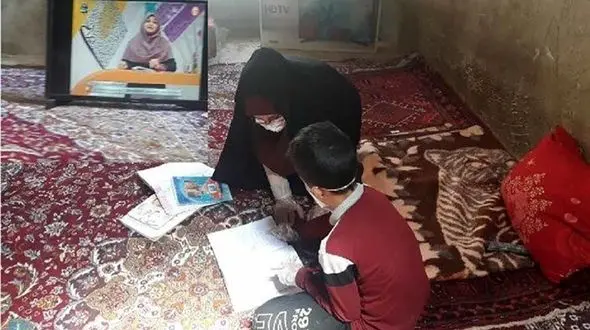 کار بزرگ معلم اهری برای دانش آموزانش در قرنطینه کرونایی + عکس