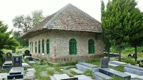  جوان آستارایی در آرامستان یخ زد  / جدال او با مرگ در بیمارستان 