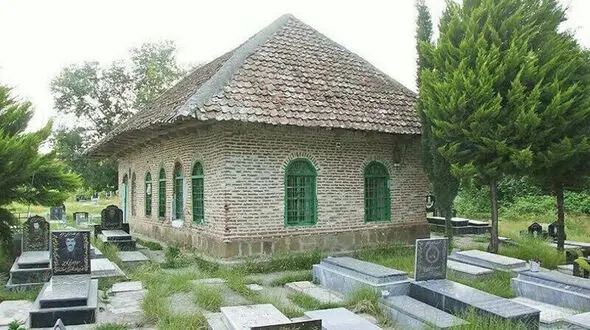  جوان آستارایی در آرامستان یخ زد  / جدال او با مرگ در بیمارستان 