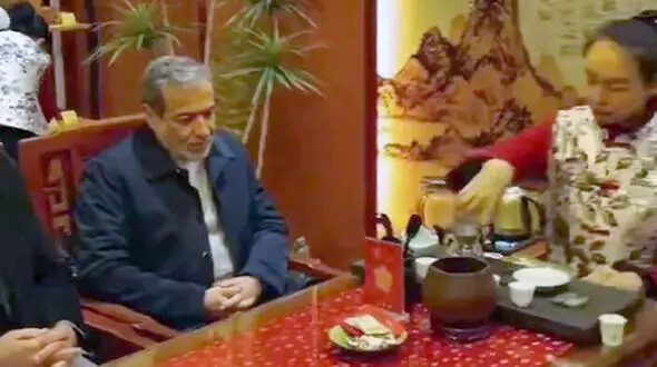 عادت جدید شام خوردن عباس عراقچی در رستوران‌های خارجی!
