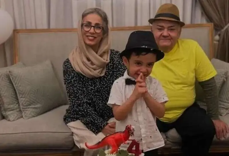 تولد نوه اکبر عبدی
