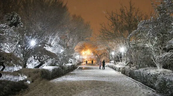 بارش برف شهرستان‌های اصفهان را سفیدپوش کرد