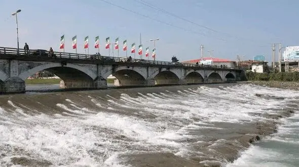  سقوط مرگبار خودرو پیکان به رودخانه در تنکابن