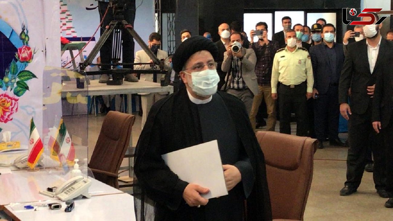  آیت الله رئیسی برای حضور در انتخابات 1400 ثبت نام کرد + فیلم و عکس
