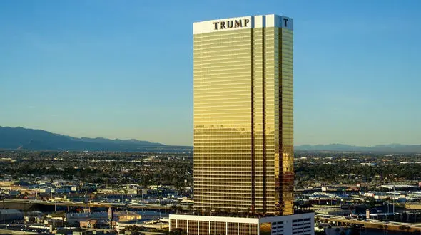 واکنش ایلان ماسک به انفجار خودرو تسلا / مقابل هتل ترامپ رخ داد + فیلم