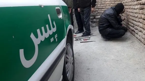 این مرد هفت تیرکش اکباتان تهران را به وحشت انداخت! + عکس