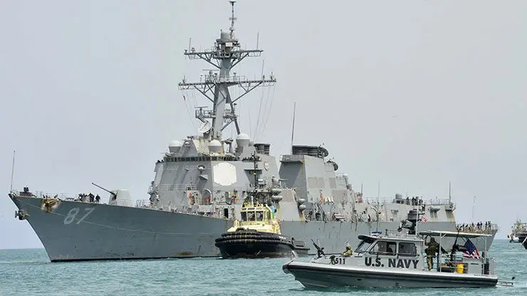 فیلم حرکت ناوشکن های چین به سمت تنگه هرمز